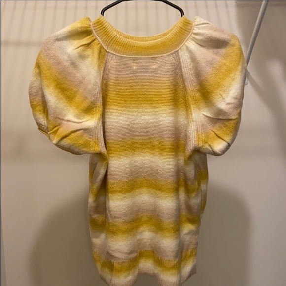 😀NWT Universal Threads - Yellow Striped Sweater -S - Picture 2 of 3